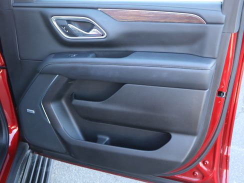 Used 2021 Chevrolet Suburban High Country image 40