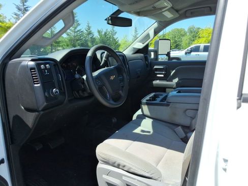 Used 2016 Chevrolet Silverado 3500 W/T w/ WT Convenience Package AWD/4WD image 9
