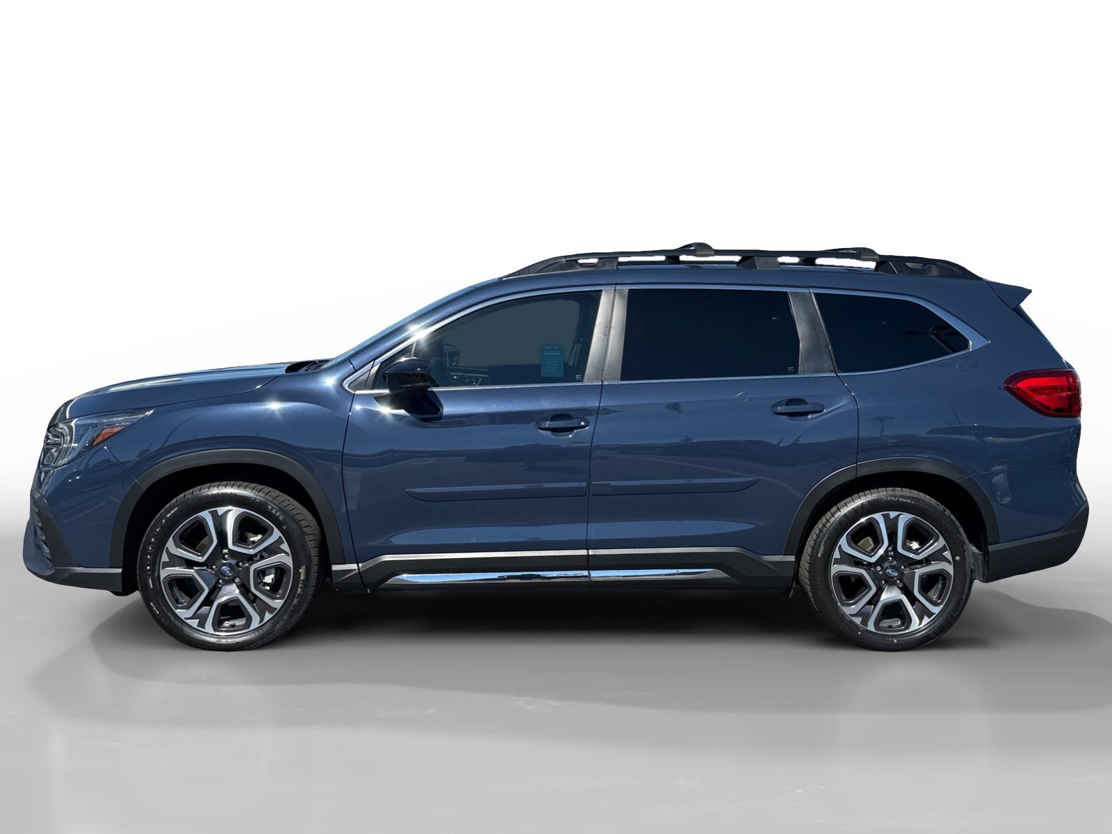 Used 2024 Subaru Ascent Limited w/ Technology Package AWD/4WD image 2