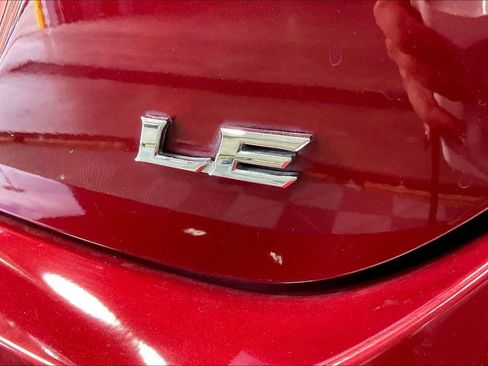 Used 2019 Toyota Camry LE image 40