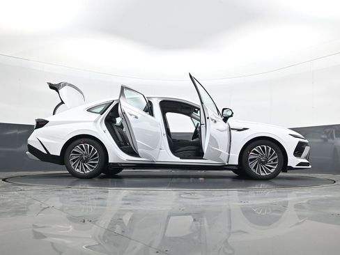 New 2026 Hyundai Sonata Limited image 33
