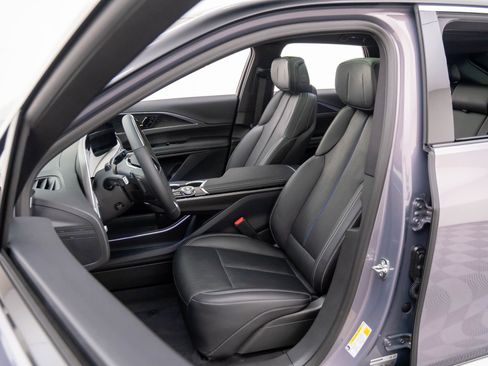 New 2026 Cadillac Lyriq Luxury image 10