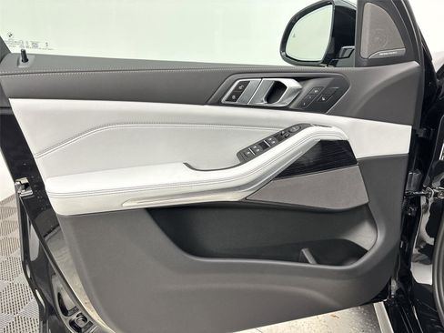 New 2026 BMW X5 xDrive40i w/ M Sport Package image 26