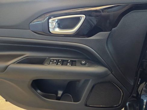 New 2026 Jeep Compass Limited image 19