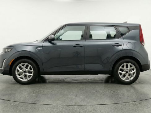 Used 2025 Kia Soul LX w/ LX Technology Package image 5