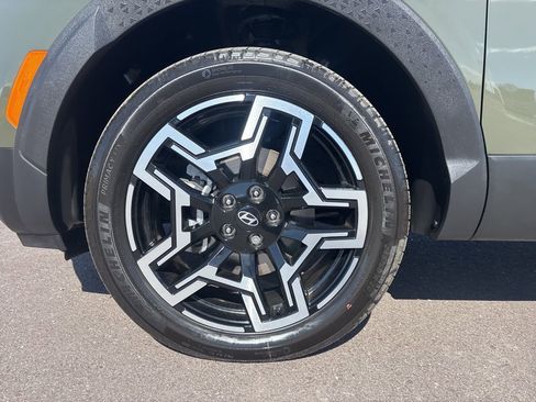 Certified 2025 Hyundai Santa Cruz Limited image 34