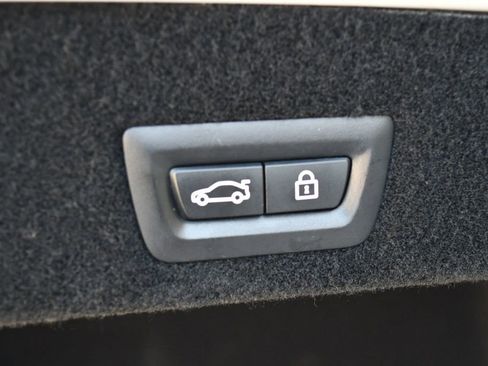 Used 2018 BMW 740i RWD image 18