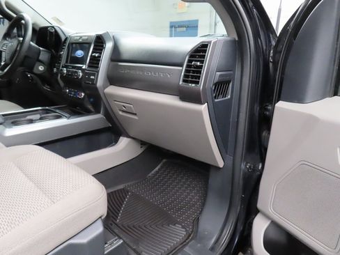 Used 2022 Ford F250 XLT w/ XLT Premium Package image 27