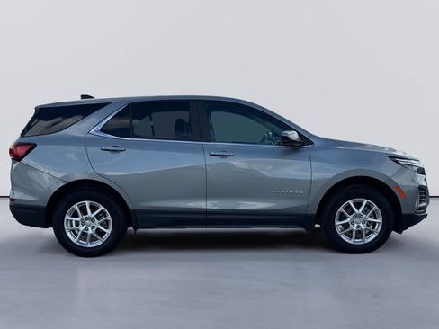 Used 2023 Chevrolet Equinox LT w/ Driver Convenience Package image 6