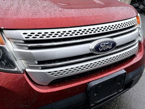 Used 2014 Ford Explorer XLT w/ Equipment Group 202A image 26