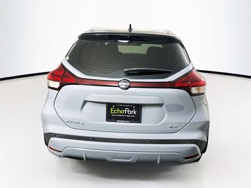 Used 2023 Nissan Kicks SV image 7