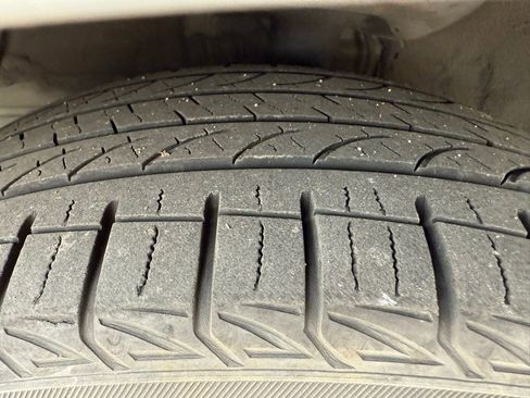 Used 2022 Toyota Corolla LE w/ Carpet Mat Package (TMS) image 9