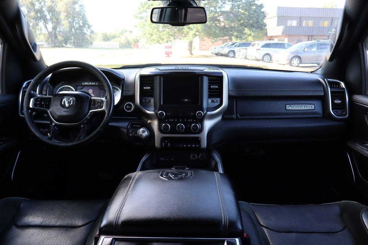 Used 2019 RAM 1500 Laramie w/ Sport Appearance Package AWD/4WD image 16