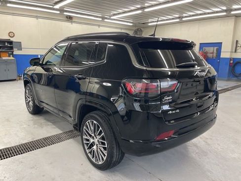 Used 2022 Jeep Compass Limited w/ Elite Group image 9