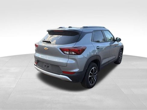 Used 2025 Chevrolet TrailBlazer LT image 6