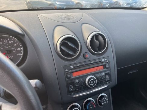 Used 2014 Nissan Rogue S image 19