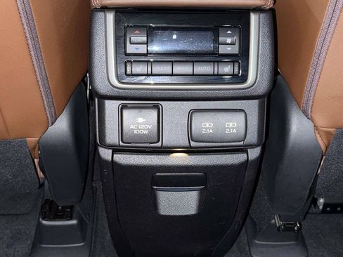 Used 2022 Subaru Ascent Touring AWD/4WD image 20