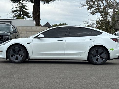 Used 2023 Tesla Model 3 Standard Range image 9