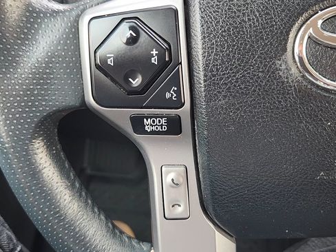 Used 2021 Toyota 4Runner SR5 AWD/4WD image 11