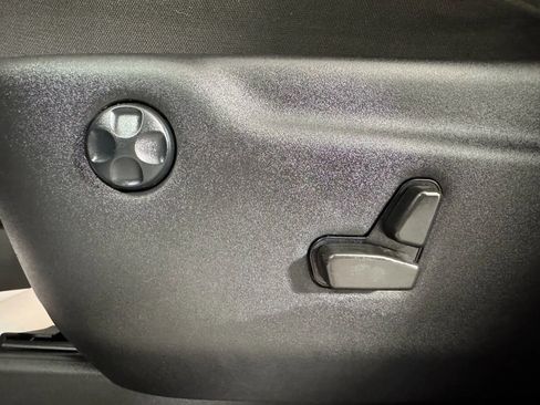 Used 2021 Jeep Grand Cherokee Laredo image 33