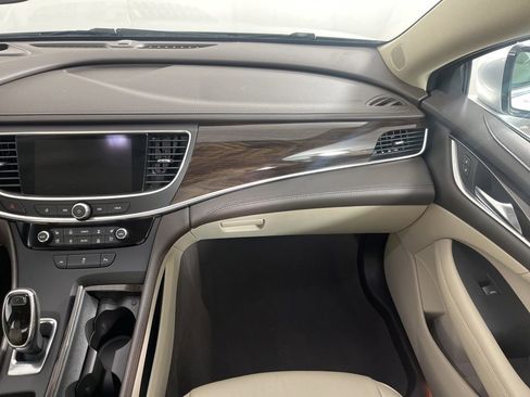 Used 2017 Buick LaCrosse Premium image 17