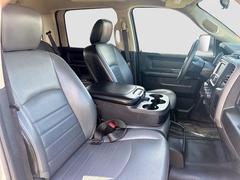 Used 2022 RAM 1500 Tradesman w/ Chrome Appearance Group image 28