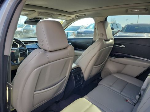 Used 2023 Cadillac XT4 Luxury w/ Cold Weather Package image 21