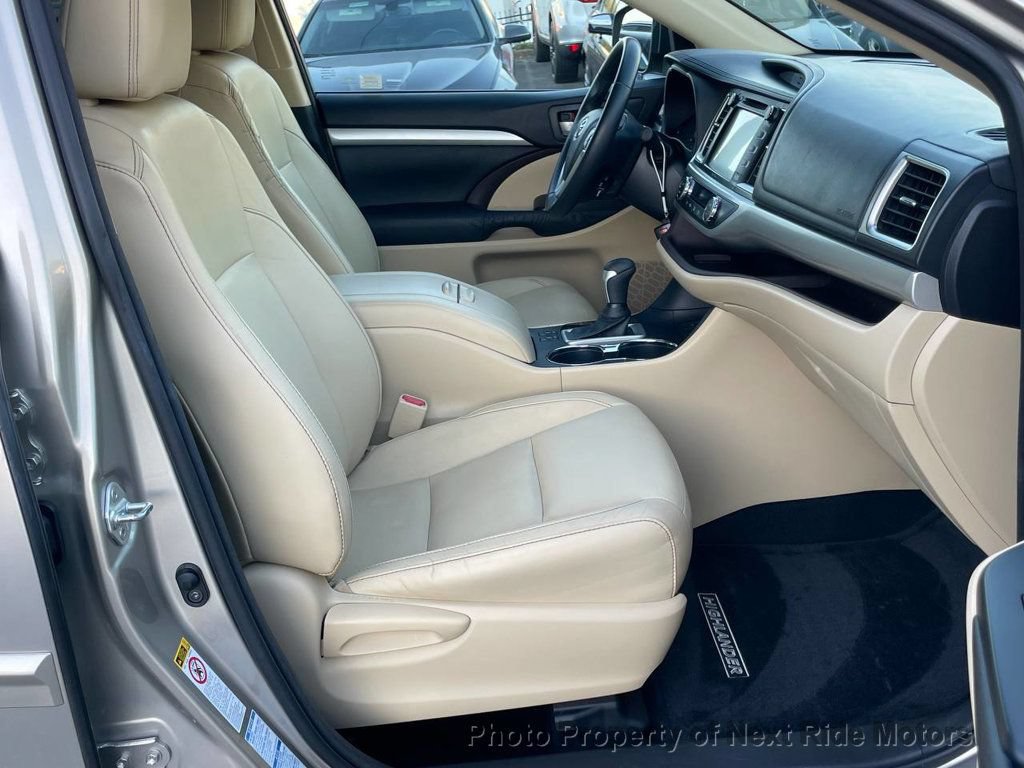 Used 2015 Toyota Highlander XLE AWD/4WD image 8