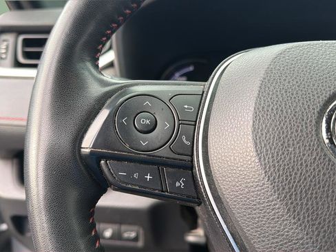 Used 2021 Toyota RAV4 SE w/ Weather & Moonroof Package image 17