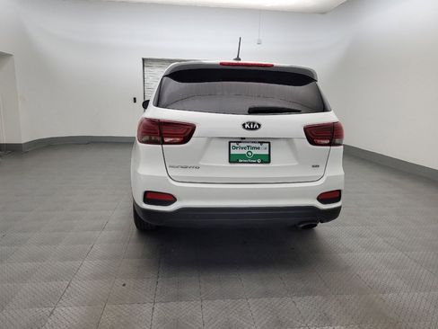 Used 2019 Kia Sorento FWD image 6