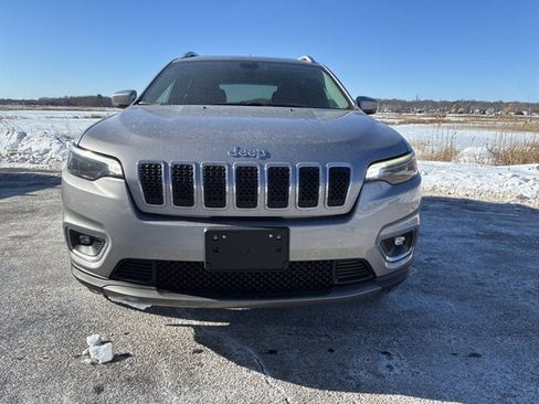 Used 2019 Jeep Cherokee Limited image 4