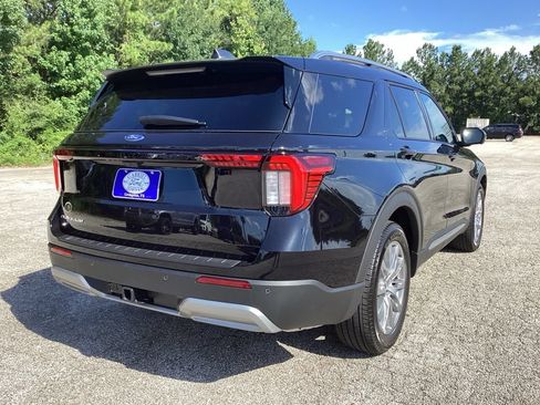 New 2026 Ford Explorer Platinum RWD image 6