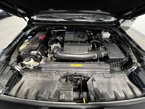 Used 2024 Nissan Frontier SV image 27
