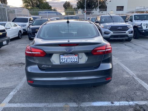 Used 2018 Ford Focus S image 9