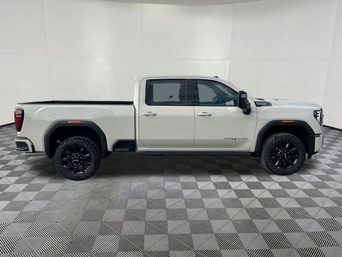 New 2026 GMC Sierra 2500 AT4 w/ AT4 Premium Plus Package AWD/4WD image 6