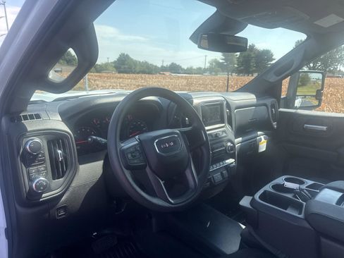 New 2026 GMC Sierra 2500 Pro w/ 1SA Pro Safety Plus Package image 9