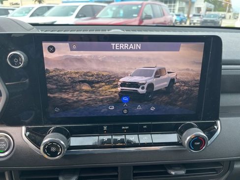 Used 2024 Chevrolet Colorado Trail Boss image 24