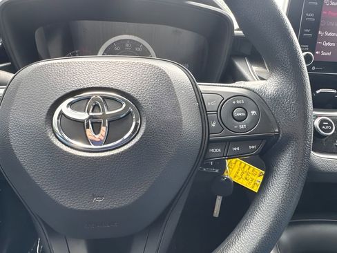 Used 2022 Toyota Corolla LE FWD image 14