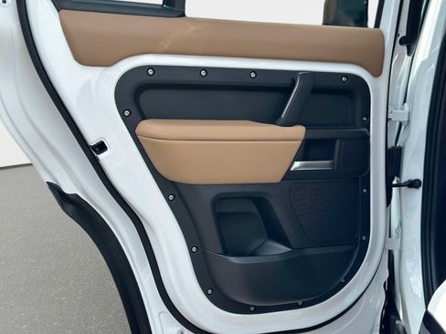 New 2026 Land Rover Defender 130 V8 image 9