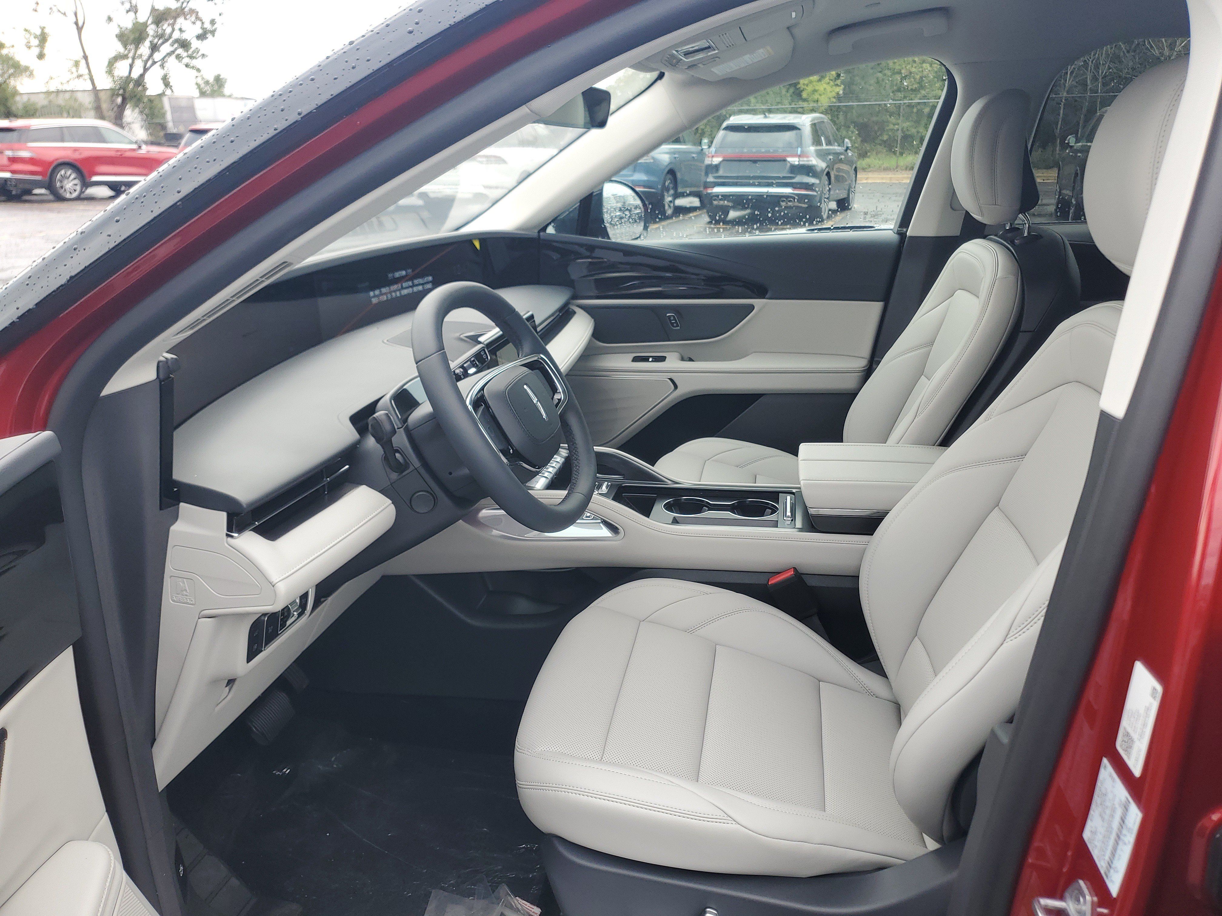 New 2026 Lincoln Nautilus Premier AWD/4WD image 10