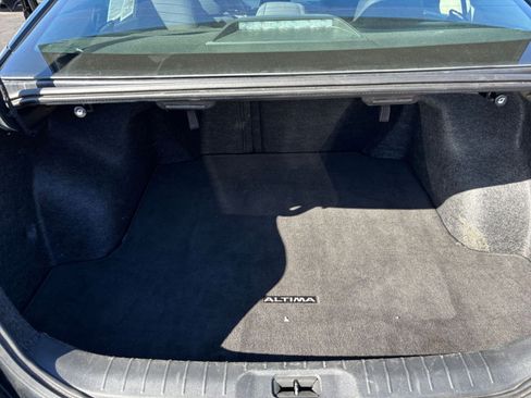 Used 2025 Nissan Altima 2.5 SV image 31