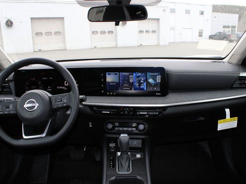 New 2026 Nissan Kicks SV w/ SV Premium Package AWD/4WD image 9
