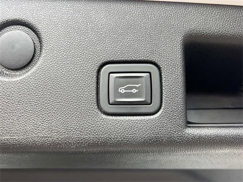 Used 2019 Chevrolet Equinox LT image 11