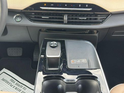 New 2026 Buick Enclave Preferred w/ Power Package AWD/4WD image 10