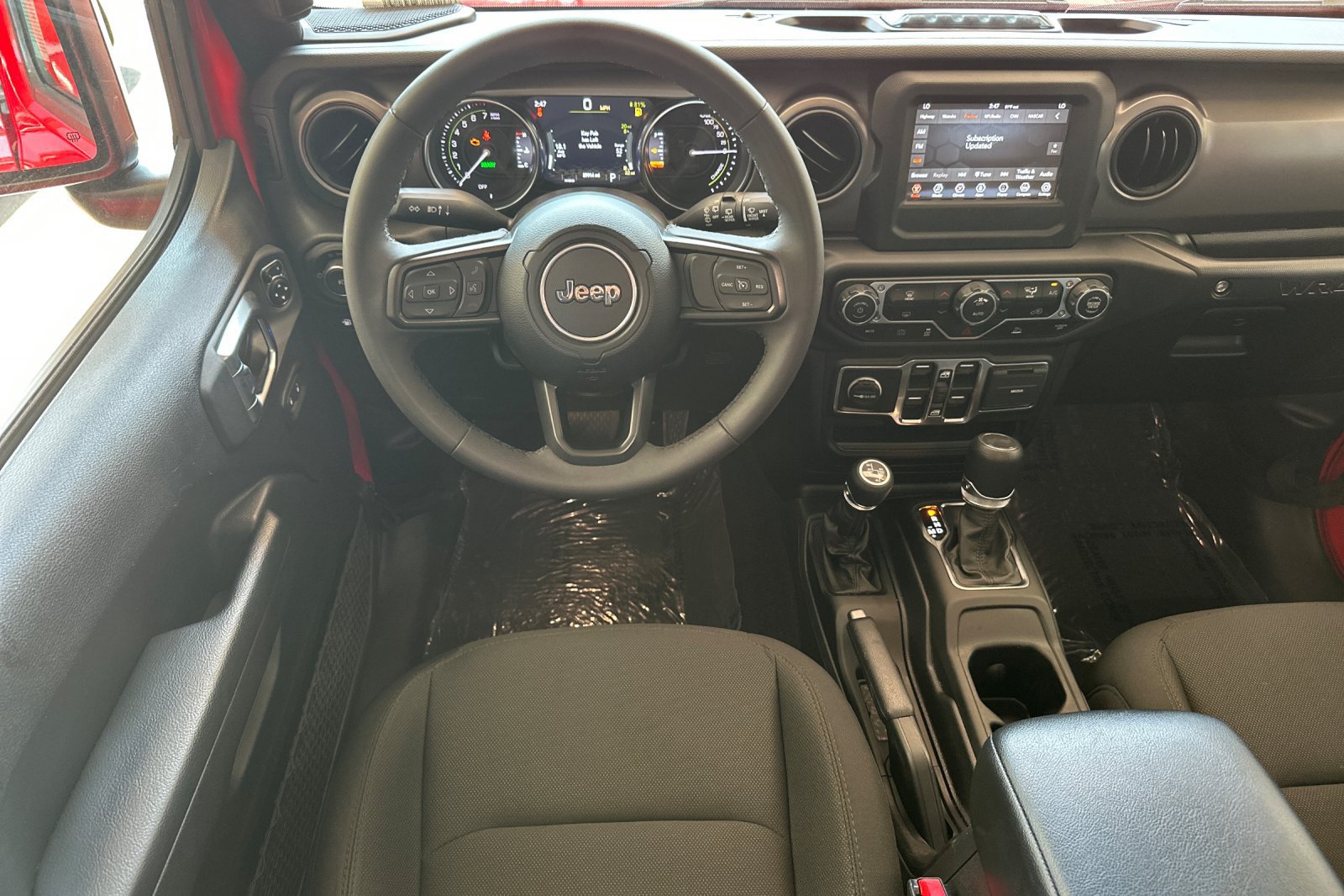 Used 2023 Jeep Wrangler Unlimited AWD/4WD image 14