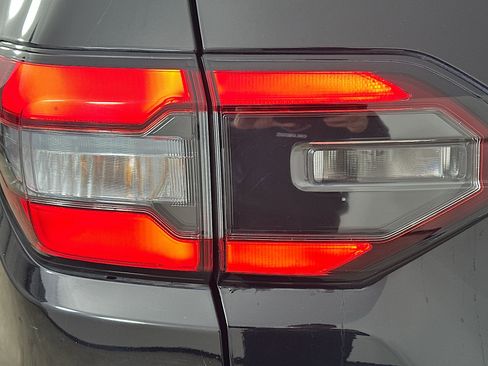 Used 2023 Honda Pilot Touring image 45