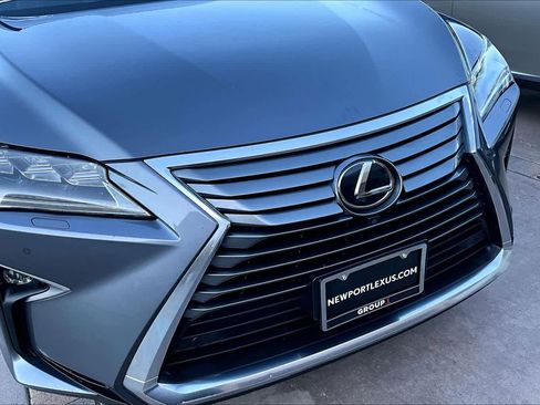 Used 2018 Lexus RX 350L Luxury w/ Accessory Package FWD image 28