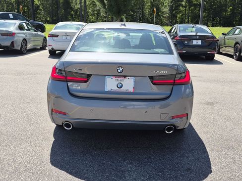 New 2026 BMW 330i xDrive Sedan w/ Premium Package AWD/4WD image 4