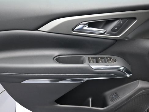 New 2026 Chevrolet Traverse LT FWD image 25