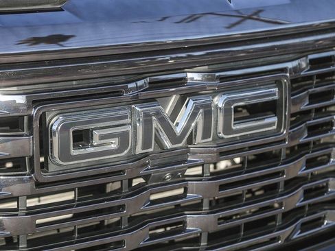 Used 2024 GMC Sierra 1500 Denali Ultimate AWD/4WD image 5